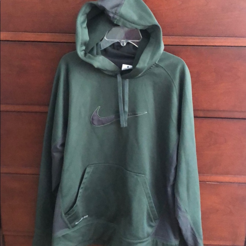 Nike hoodie men’s medium